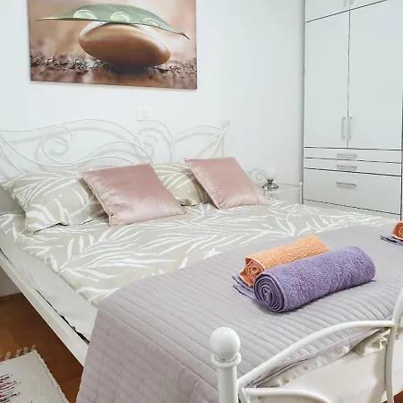 Apartment Lastovka Posesi *